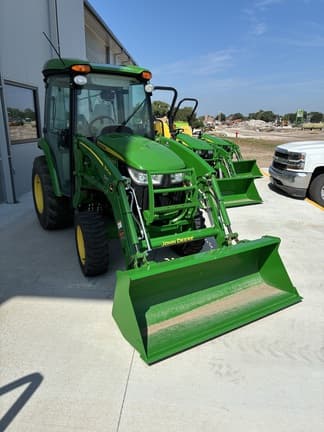 Main image John Deere 3039R