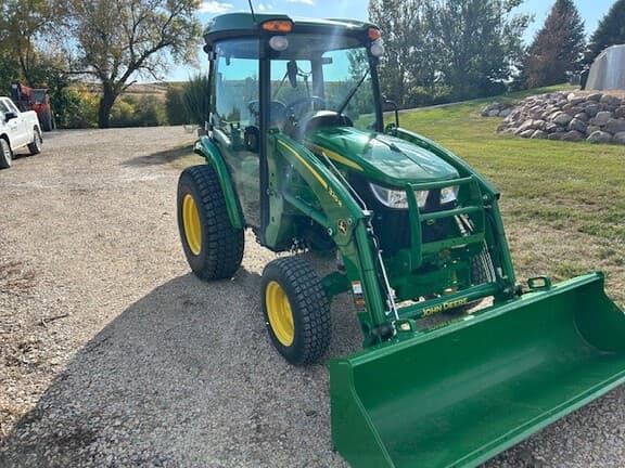 Image of John Deere 3039R equipment image 3