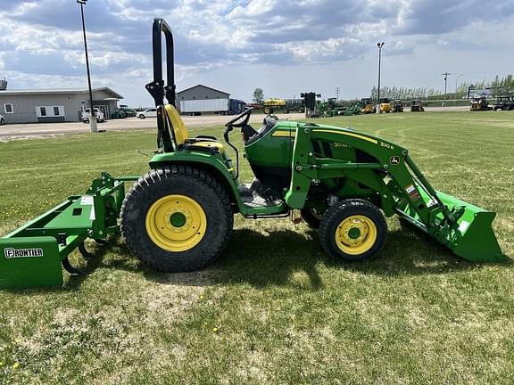 Image of John Deere 3039R equipment image 2