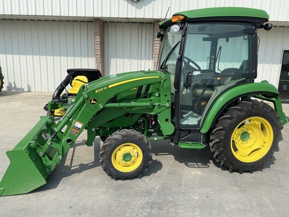 Main image John Deere 3039R