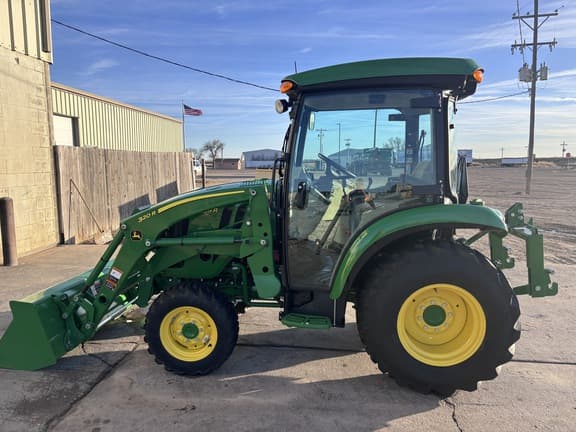 Image of John Deere 3039R equipment image 2