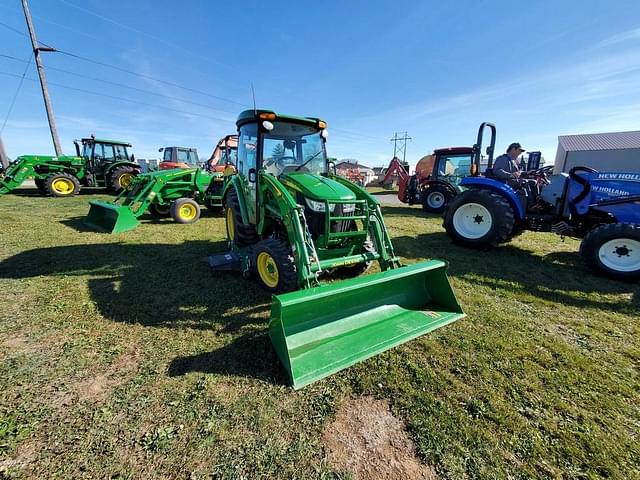 Image of John Deere 3039R equipment image 1