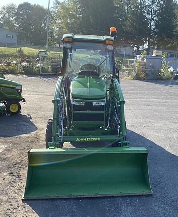 Image of John Deere 3039R equipment image 1