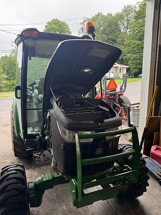 Image of John Deere 3039R equipment image 3