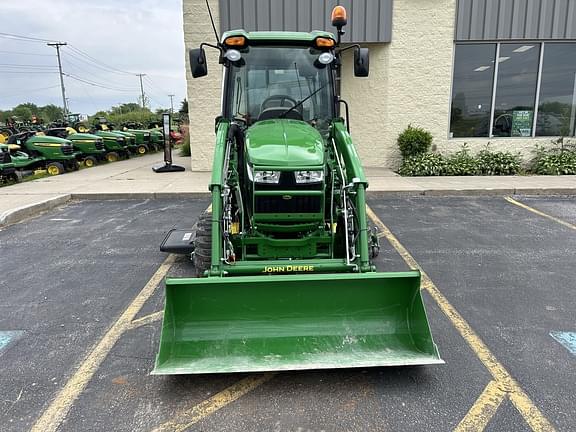 Image of John Deere 3039R equipment image 1