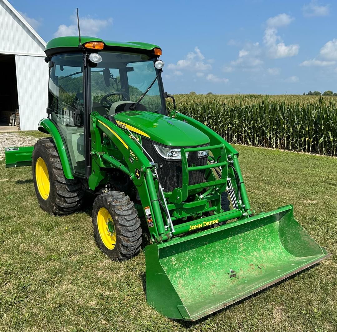 Image of John Deere 3039R Primary image