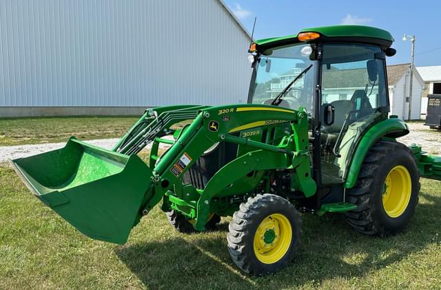 Image of John Deere 3039R equipment image 1
