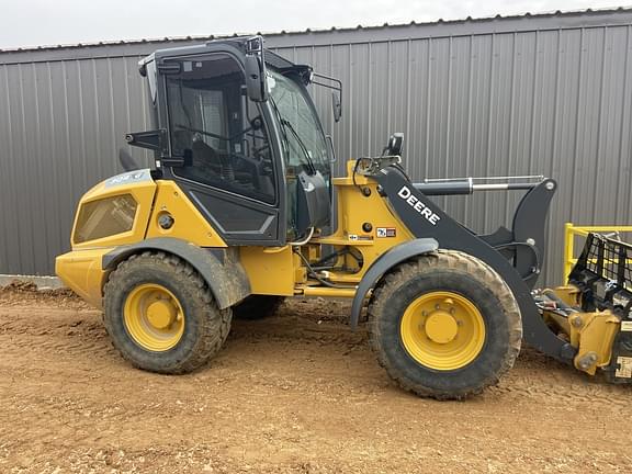 Image of John Deere 304G equipment image 2