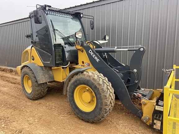 Image of John Deere 304G equipment image 4