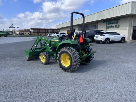 Image of John Deere 3043D equipment image 4