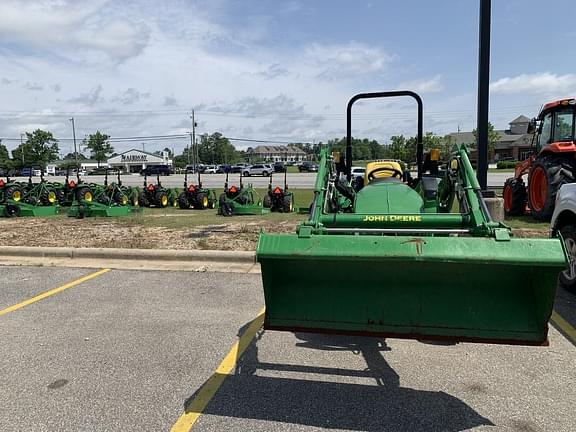 Image of John Deere 3043D equipment image 2