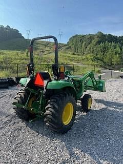 Image of John Deere 3043D equipment image 3