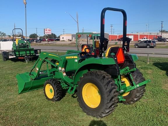 Image of John Deere 3043D equipment image 4