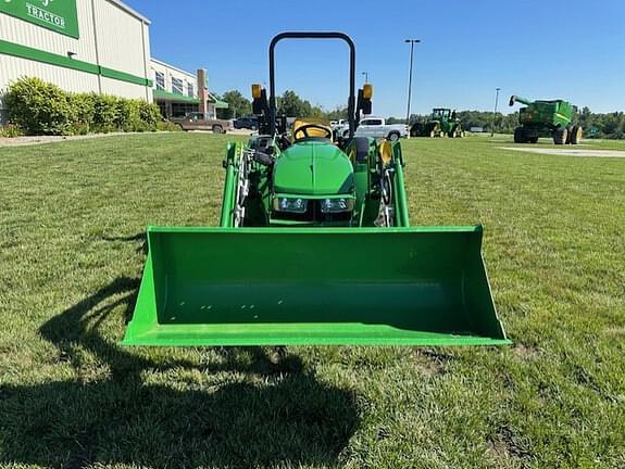 Image of John Deere 3043D equipment image 1