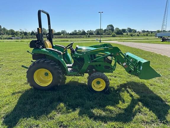 Image of John Deere 3043D equipment image 3