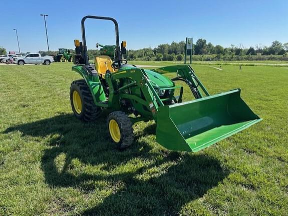 Image of John Deere 3043D equipment image 2