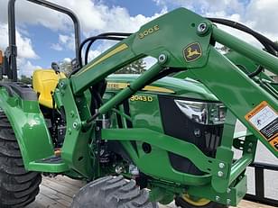 Main image John Deere 3043D 5