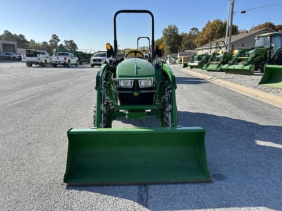 Image of John Deere 3043D equipment image 2