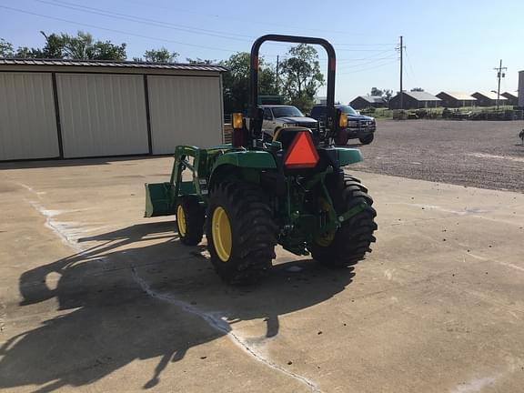 Image of John Deere 3043D equipment image 2