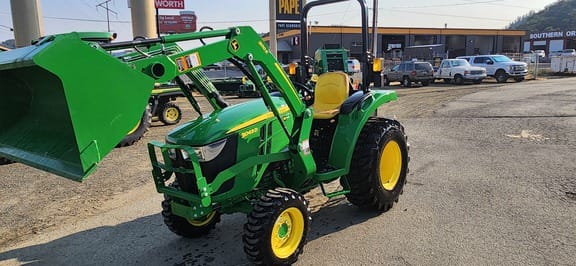 Main image John Deere 3043D