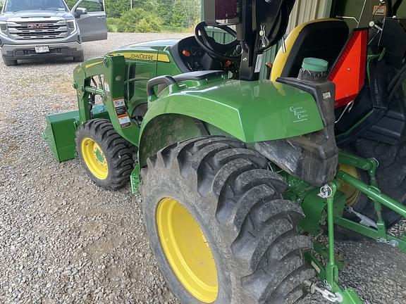 Image of John Deere 3043D equipment image 3