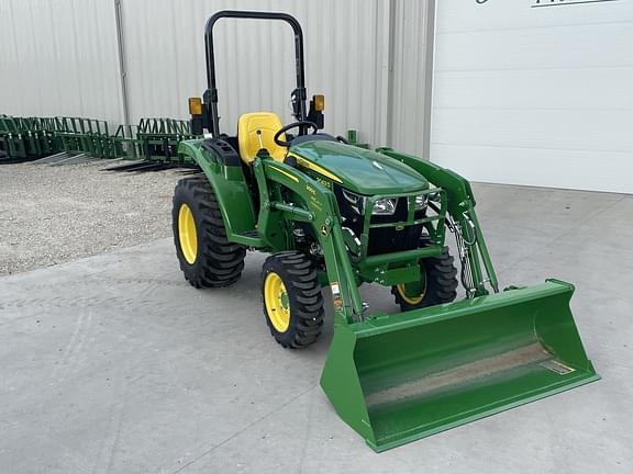 Image of John Deere 3043D equipment image 4