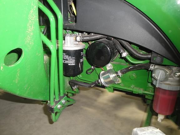 Image of John Deere 3043D equipment image 4