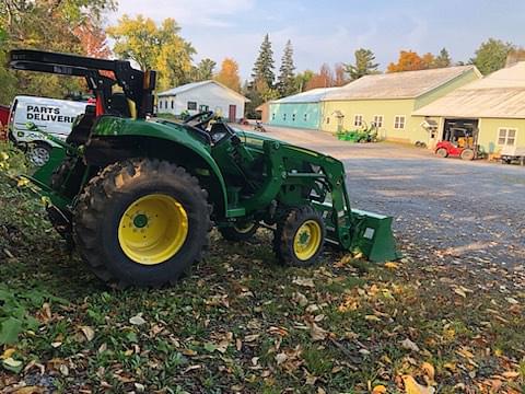 Image of John Deere 3043D equipment image 4