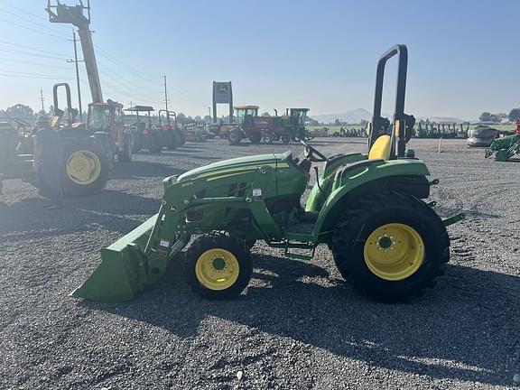 Image of John Deere 3043D equipment image 2