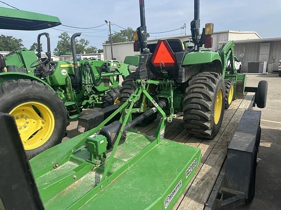 Image of John Deere 3043D equipment image 3