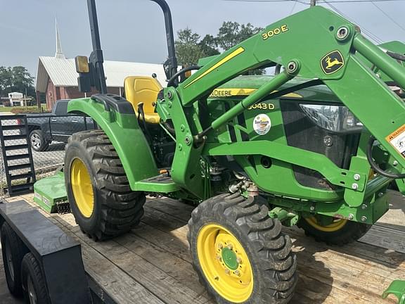 Image of John Deere 3043D Primary image