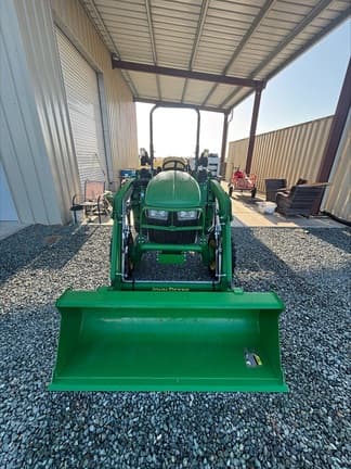 Image of John Deere 3043D equipment image 3