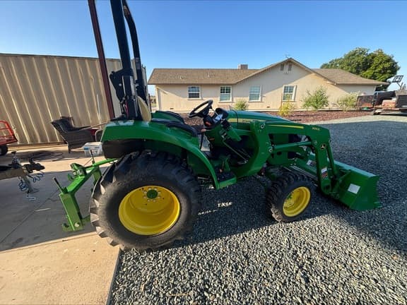 Image of John Deere 3043D equipment image 2