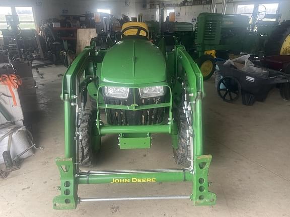 Image of John Deere 3043D equipment image 1