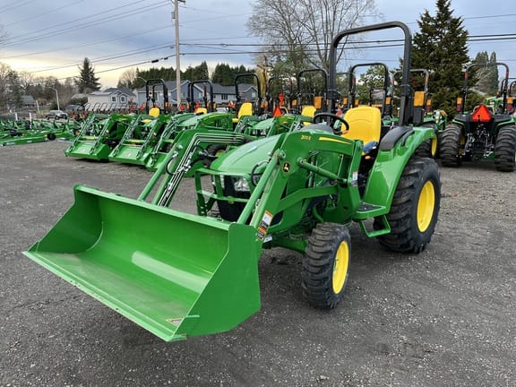 2022 John Deere 3043D Equipment Image0