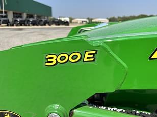 Main image John Deere 3043D 12