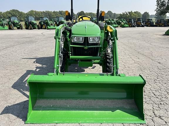 Image of John Deere 3043D equipment image 2