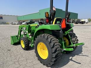 Main image John Deere 3043D 8