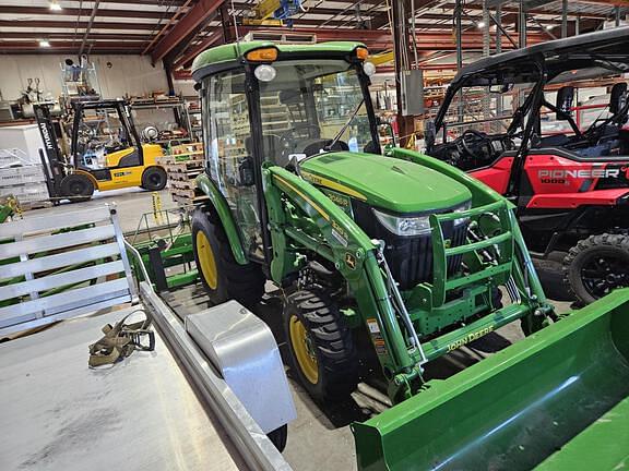 Image of John Deere 3046R equipment image 1