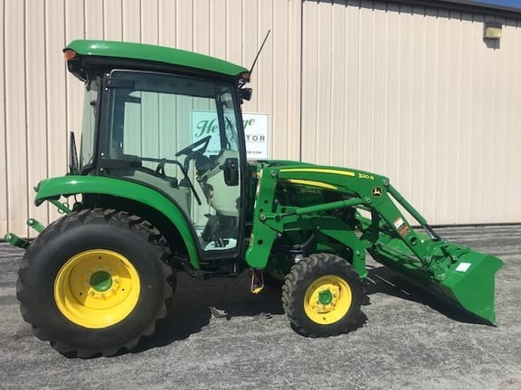 Main image John Deere 3046R