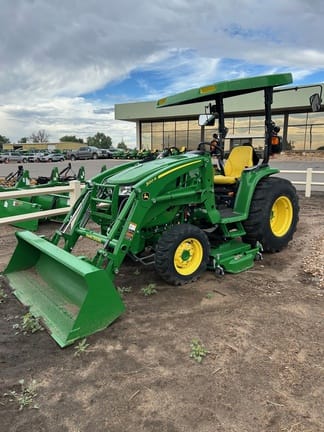 Main image John Deere 3046R