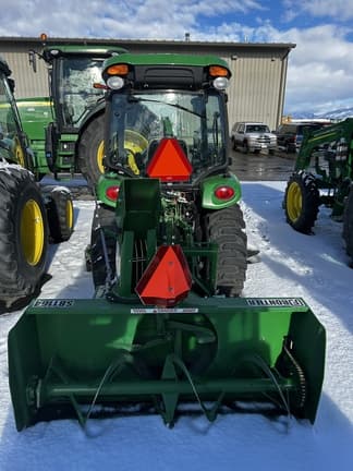 Image of John Deere 3046R equipment image 3