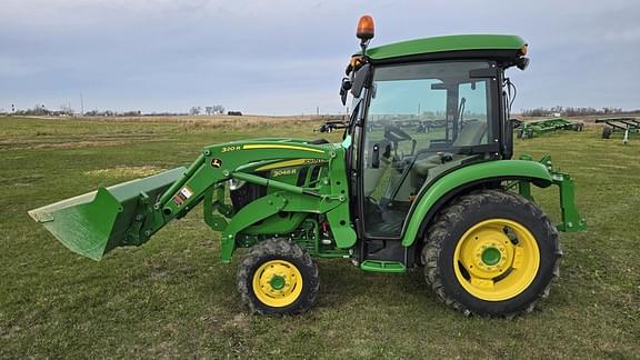 Image of John Deere 3046R equipment image 1