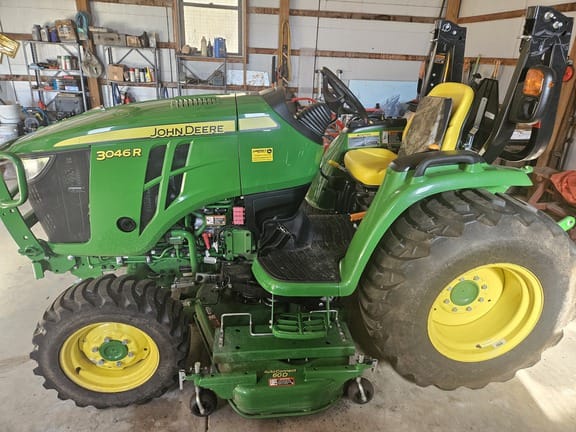2022 John Deere 3046R Equipment Image0
