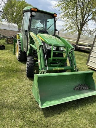 Main image John Deere 3046R