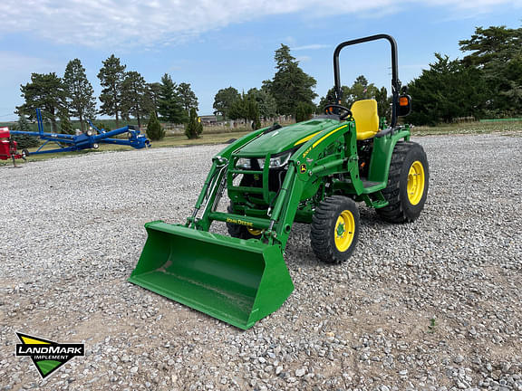 Image of John Deere 3046R equipment image 1