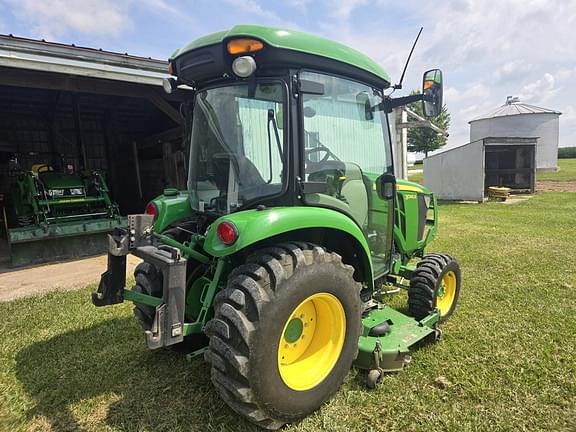 Image of John Deere 3046R equipment image 3