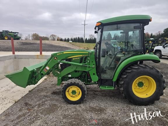 Image of John Deere 3046R equipment image 1