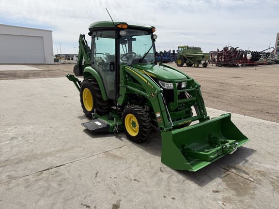 Image of John Deere 3046R equipment image 2