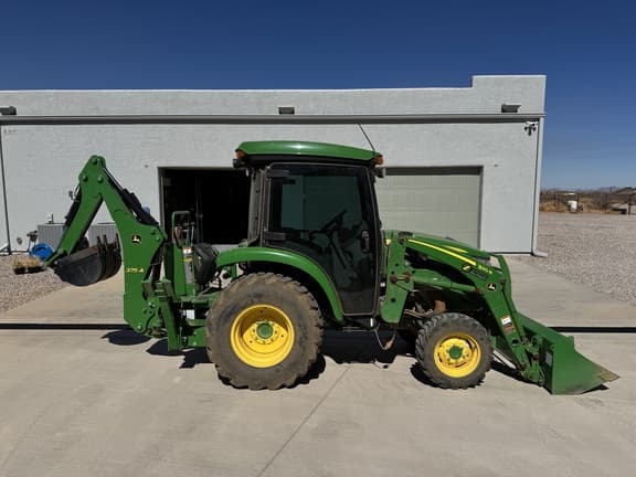 Image of John Deere 3046R equipment image 3